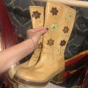 Candies vintage flower boots